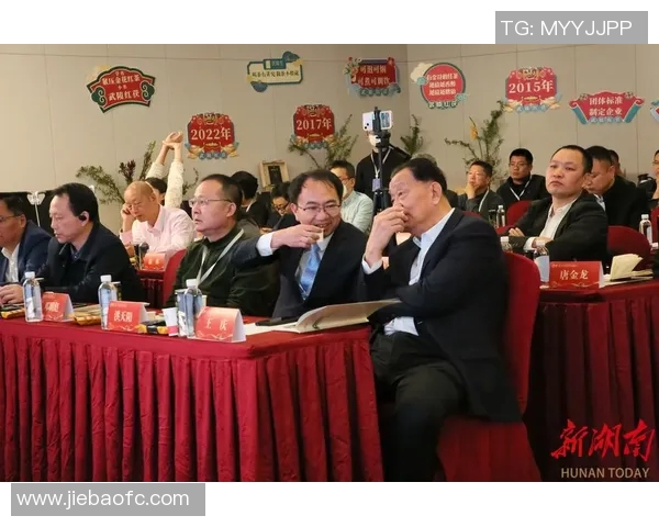 杭州足球队灵活性探讨：如何提升战术适应性与团队协作能力