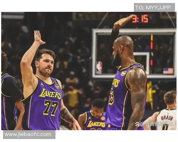 2010季后赛湖人与雷霆的激烈对决回顾与精彩瞬间分析