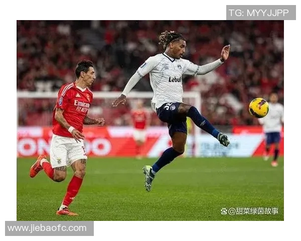 圣克拉拉迎战本菲卡争夺联赛关键三分的精彩对决 圣克拉拉迎战本菲卡争夺联赛关键三分的精彩对决