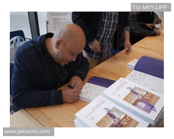 徐昕的艺术之路：从初学者到备受瞩目的创作才俊的成长历程与心路历程