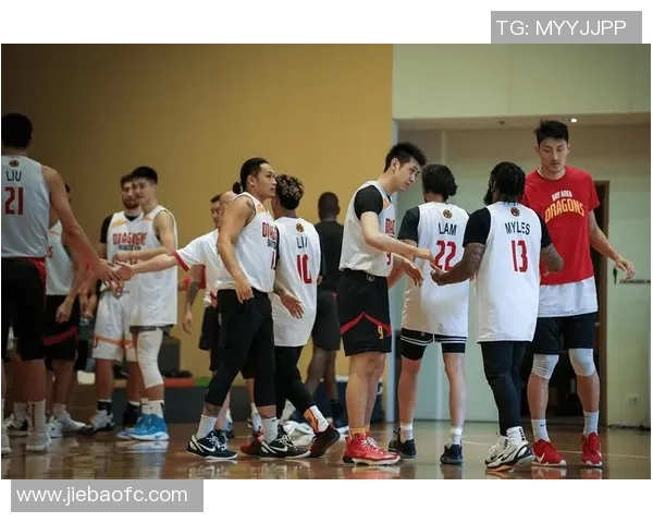 激情四溢的篮球2vs2对决挑战赛尽享团队合作与个人技巧的完美结合